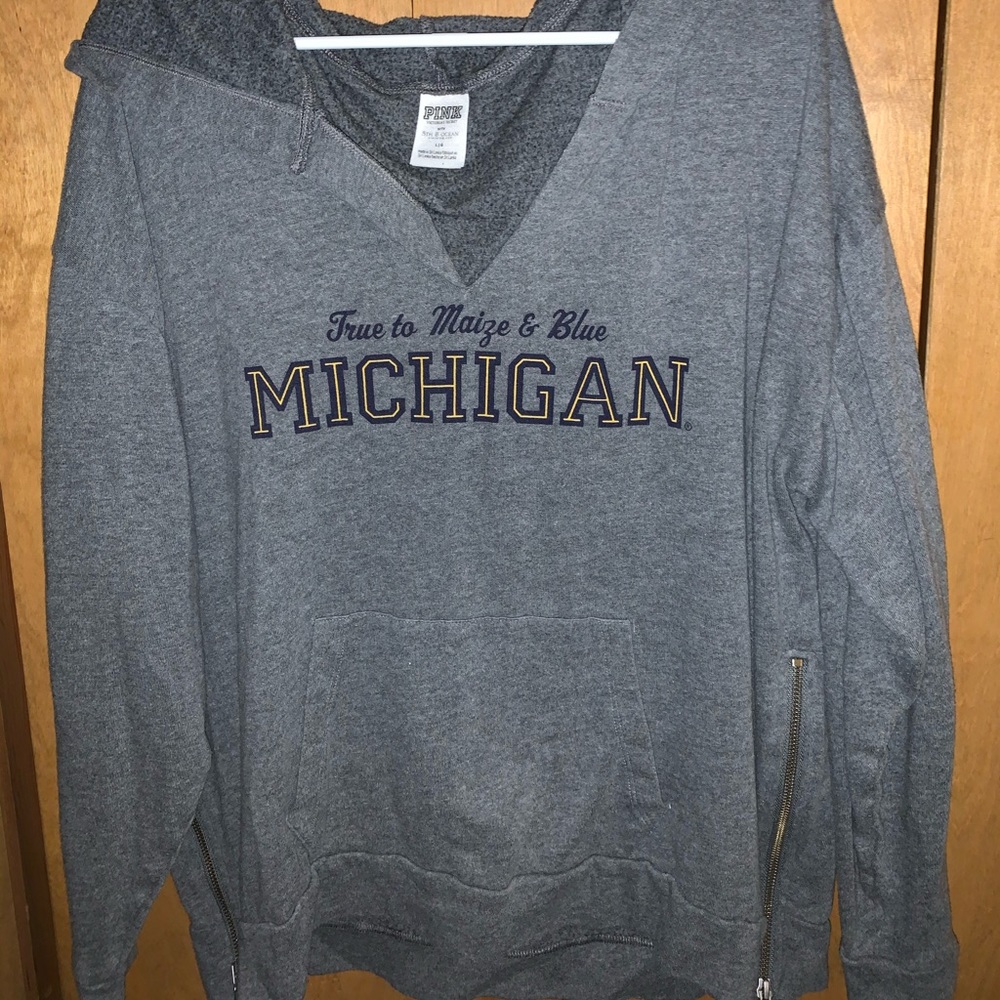 PINK U of M Side Zipper Sweatshirt